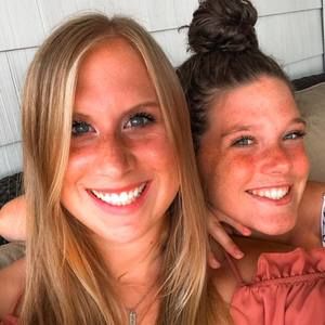 Meet your Posher, Carly